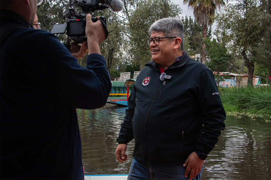 Jorge Membrillo en Xochimilco, zona de humedales y chinampas al sur de la Ciudad de México.