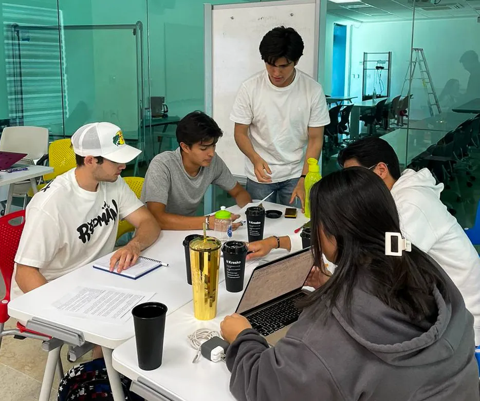 Junta de algunos integrantes de EMSO