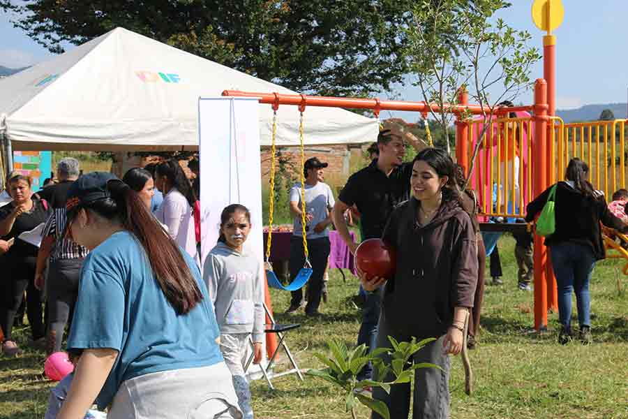 Labor social en Zapopan, realizado por estudiantes de la PrepaTec Guadalajara.