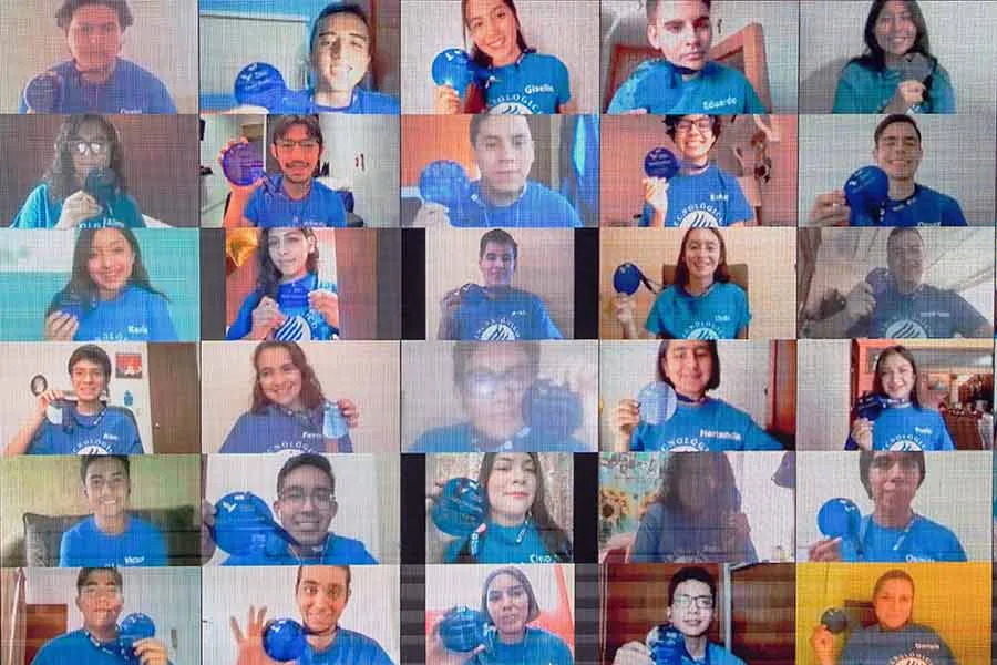 Parte de los alumnos que conforman la s&eacute;ptima generaci&oacute;n de L&iacute;deres del Ma&ntilde;ana del Tec de Monterrey