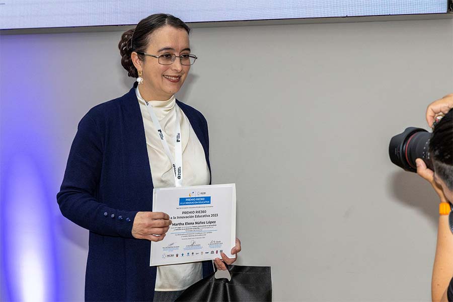 Martha Núñez, ganadora de innovación educativa