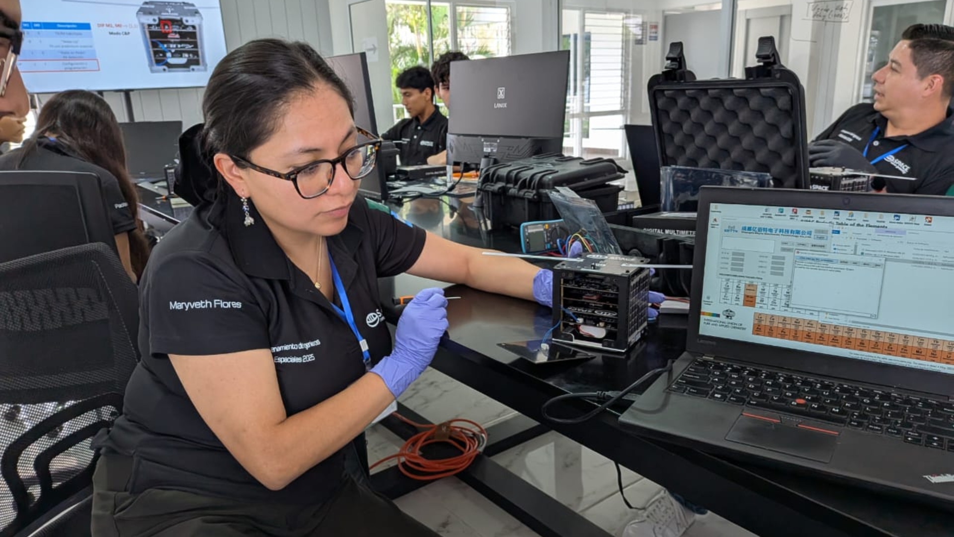 ​Marybeth Flores durante su estancia presencial como parte de la iniciativa Se un ingeniero&nbsp;​espacial