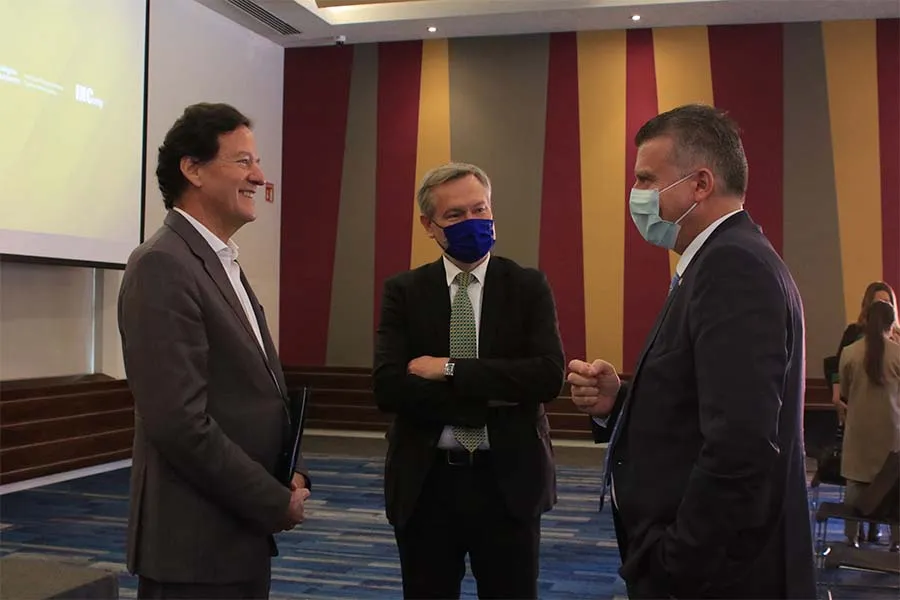 M&eacute;xico y Colombia hablan sobre perspectivas econ&oacute;micas en Tec Santa Fe