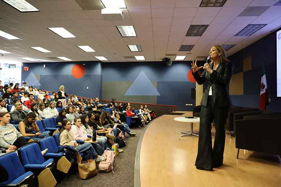 Mujeres en ingenier&iacute;a y en la alta tecnolog&iacute;a, panel del Tec Guadalajara.