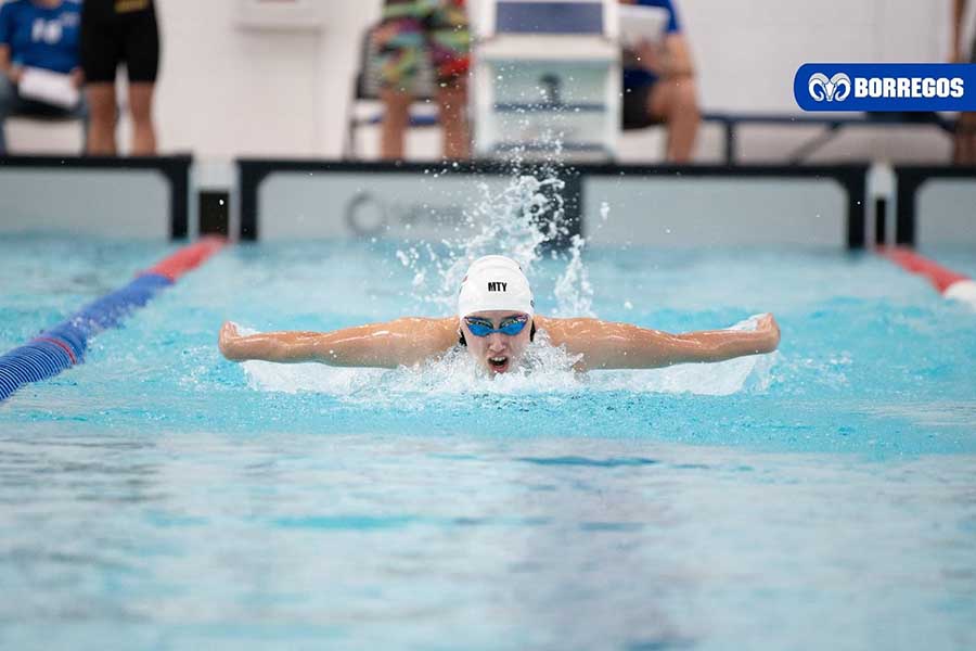 Mariana Ortega Gil en competencia con Borregos Monterrey.