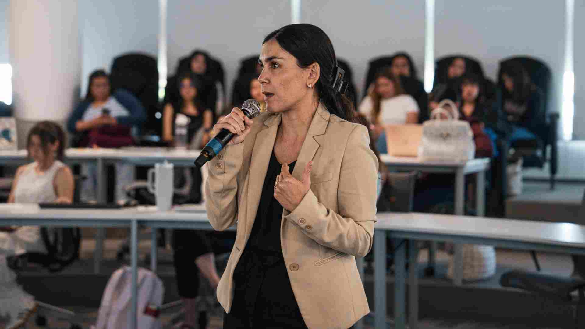 80 a&ntilde;os ONU: la doctora Maricarmen Peloche analiza la crisis de refugiados y desplazamiento forzada