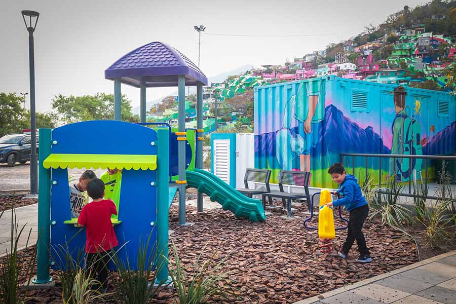 Plaza Oasis Campana Altamira 