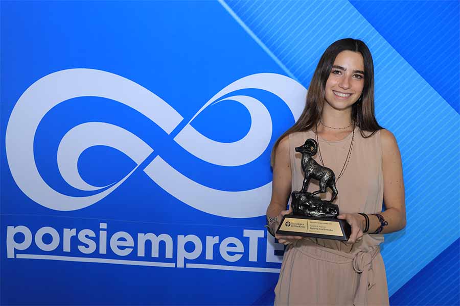 Reconocen trayectoria de futuros egresados en Por Siempre Tec Santa Fe