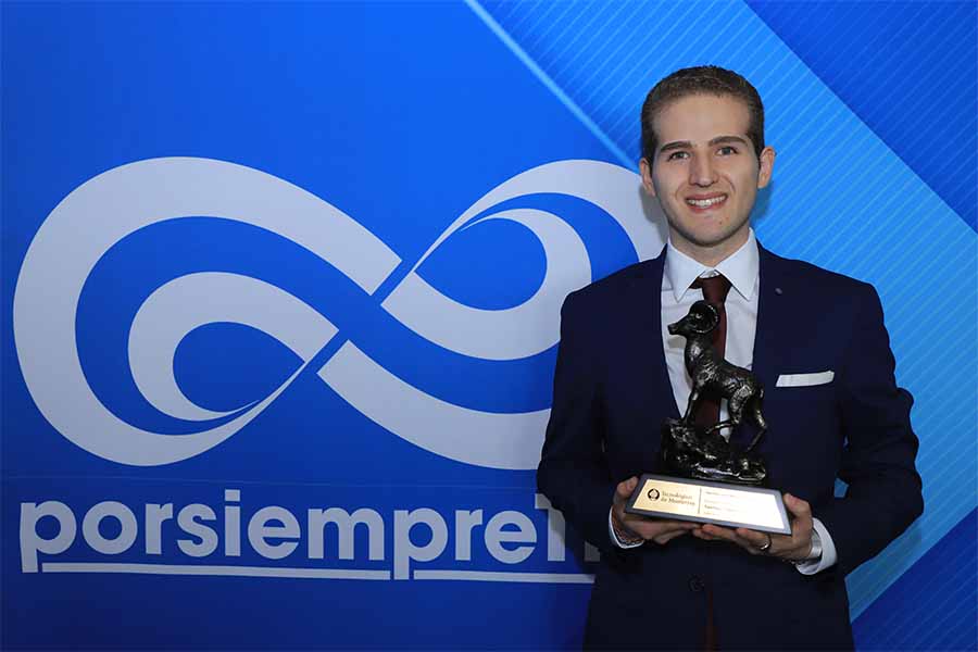 Reconocen trayectoria de futuros egresados en Por Siempre Tec Santa Fe