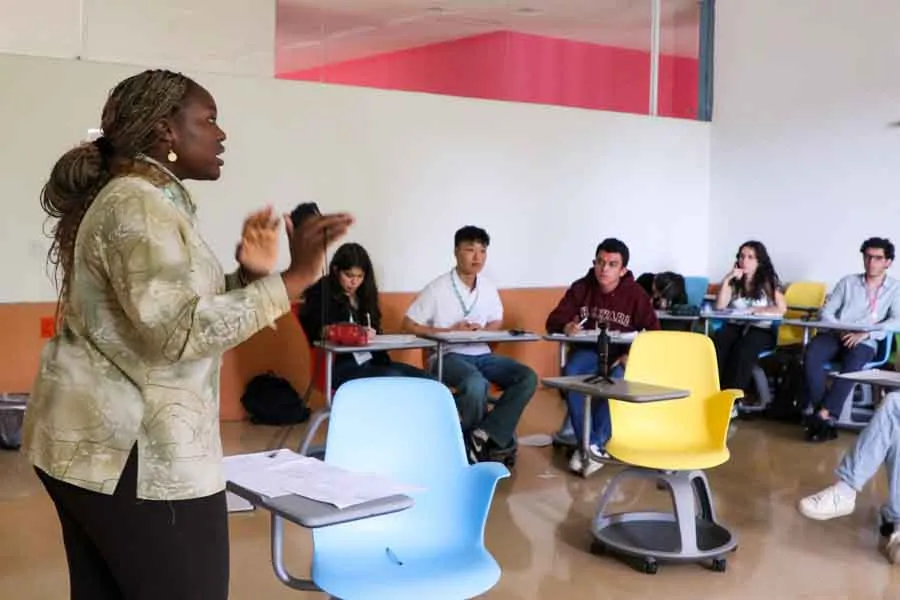 Pre Campeonato Mundial de Debate Escolar en PrepaTec Santa Fe