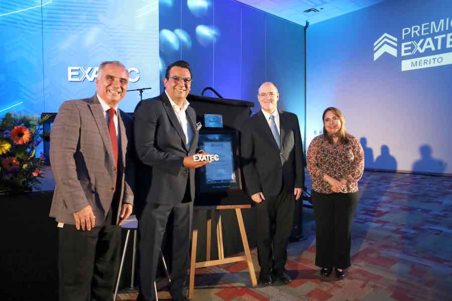 Premio Mérito EXATEC 2025 para Raúl Revuelta, del Tec Guadalajara.