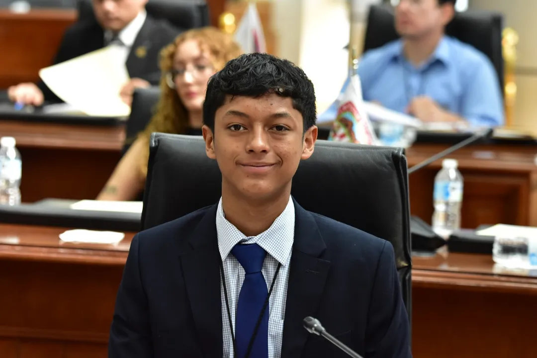 Santiago en el congreso del Estado