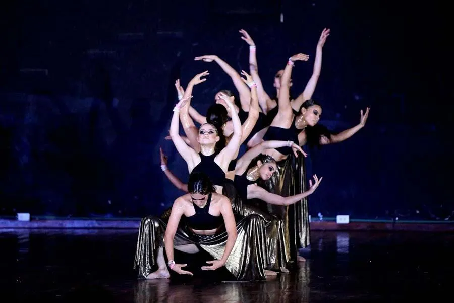 Alumnas de Ciudad Juárez realizan presentación de danza preparadas por la profesora Alondra Quiñones