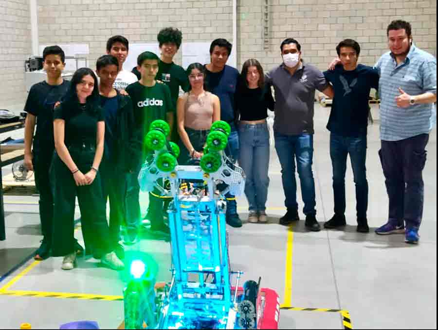 Equipo de robótica de PrepaTec Guadalajara colaboró con empresa Mido.