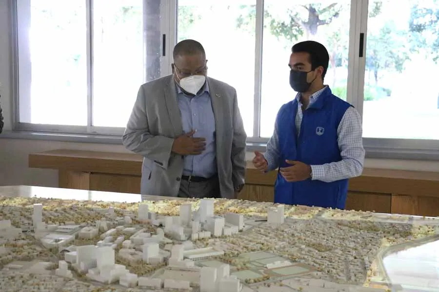 Roger Rigaud, c&oacute;nsul EU, Distrito Tec