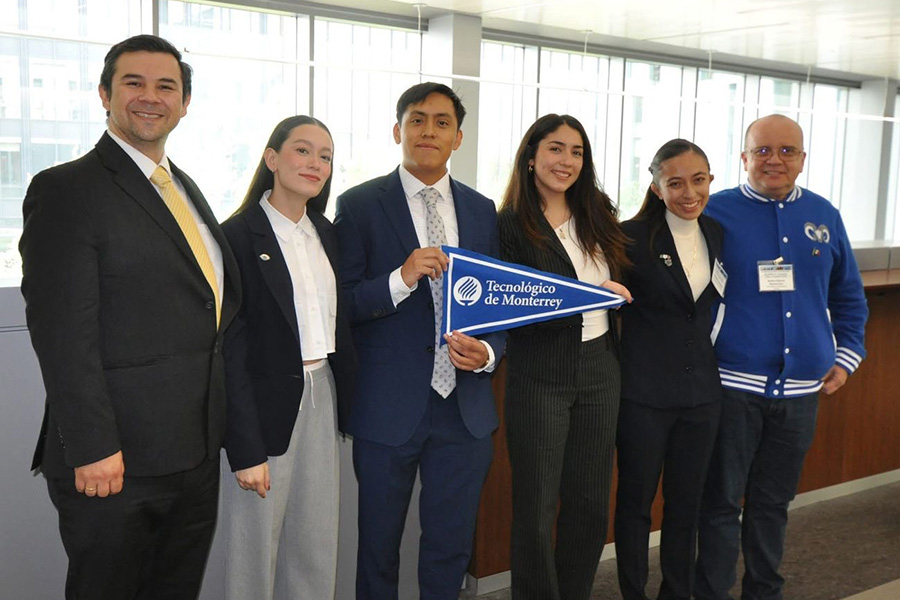 De izquierda a derecha: Carlos Osorio, Alexa Escalona, Fernando Gómez, Paulina Parra, Lizbeth González y Andrés García.