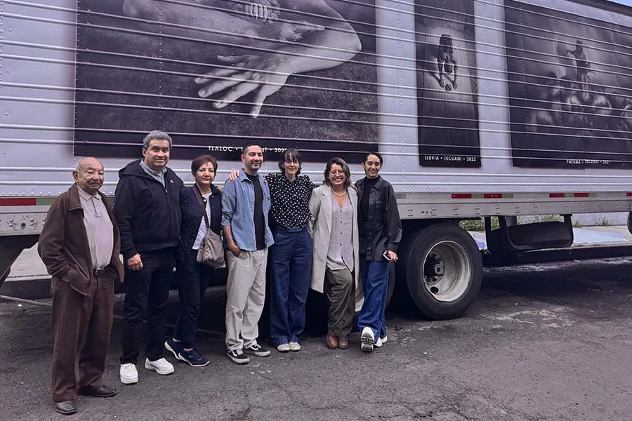 Arte y acción social: egresada Tec retrata el lado oculto del campo