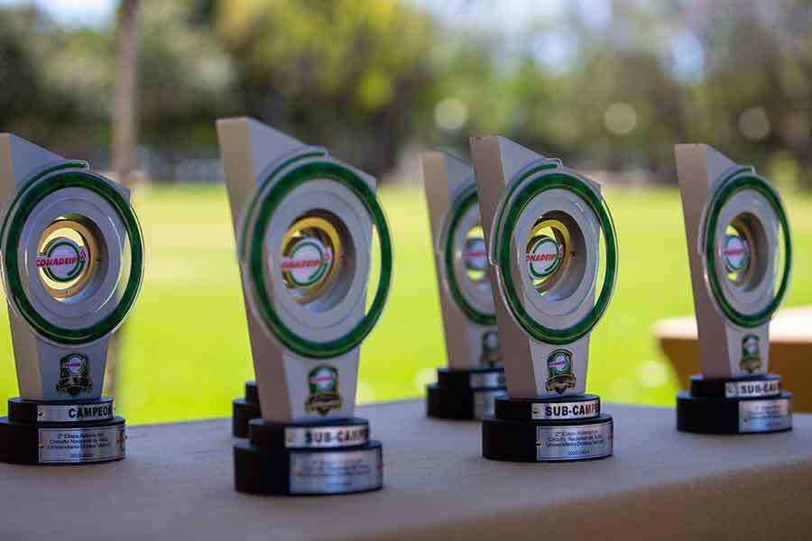 Tetracampeones en tenis, equipo de tec Guadalajara.