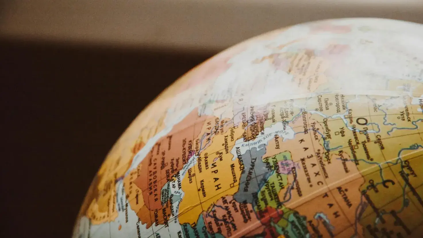 Sebastian Mazzuca, Faculty of Excellence, comparte su visión sobre los retos en LATAM