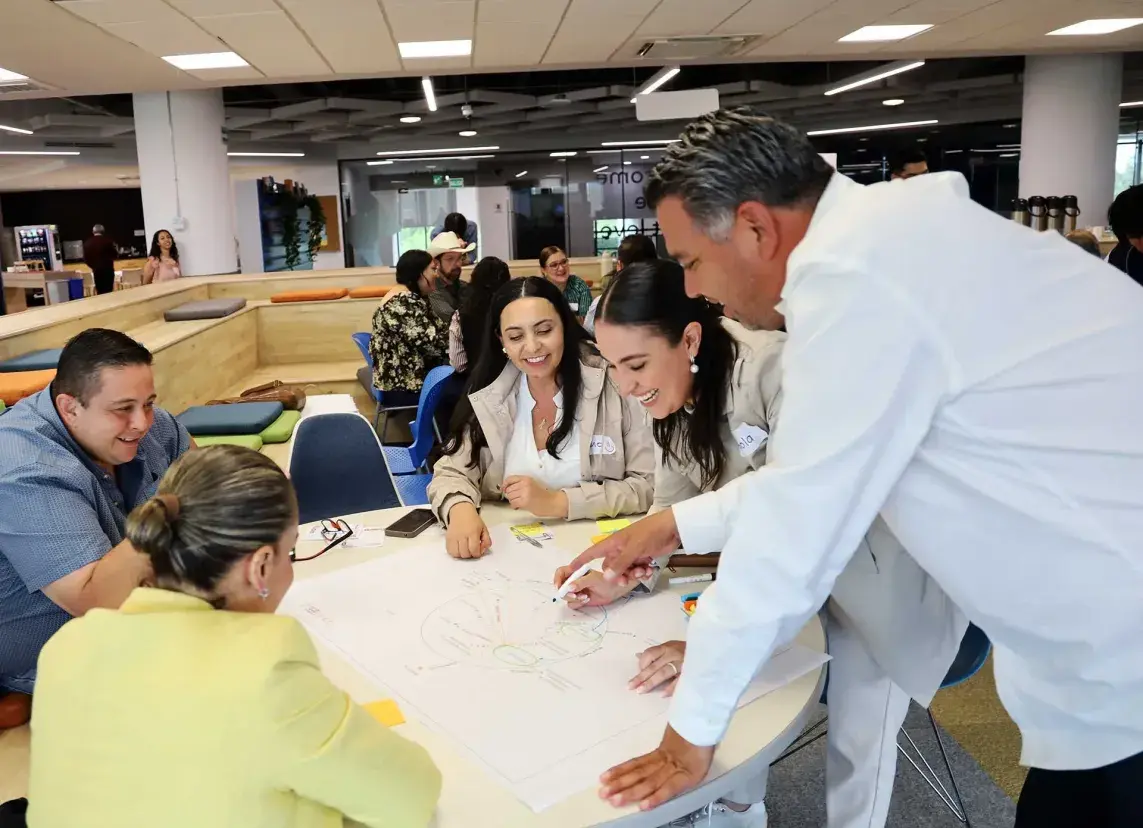 Desarrollo energético y rural en talleres en el Tec y con organismos de Jalisco. 
