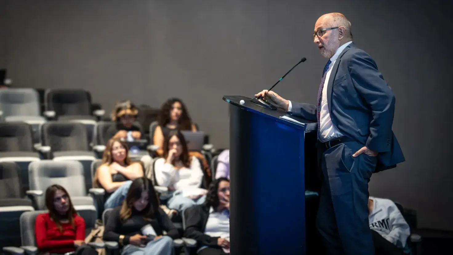 José Ramón Cossío, ofreció en el Tec campus Puebla la charla Hackeando la Sentencia: Metodología de Investigación para Juristas del Siglo 21