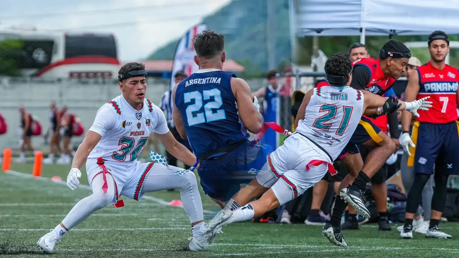 Estudiantes del Tec ganan con la selección mexicana de flag football en Panamá 2025