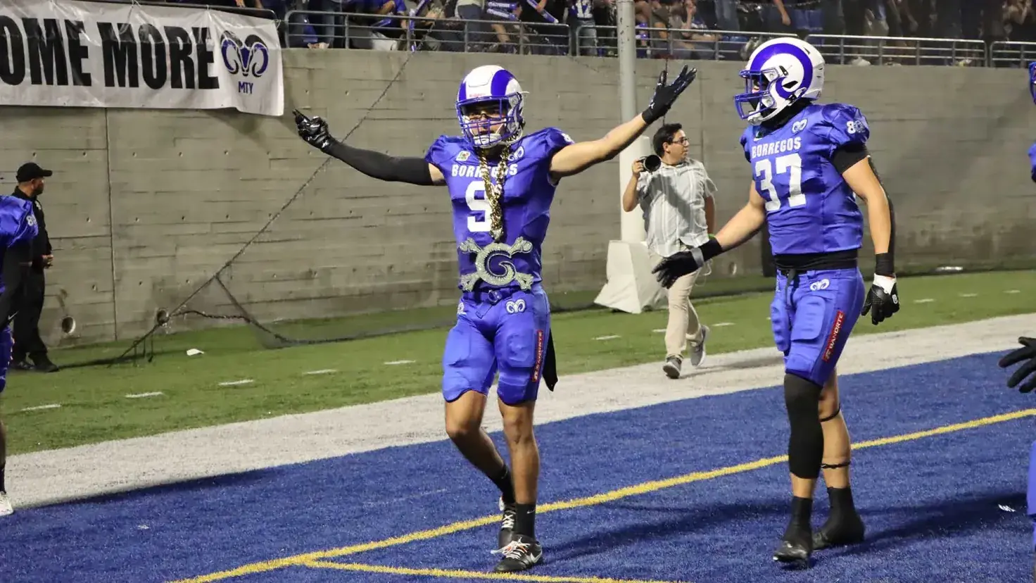 ¡Defienden la casa! Gana Borregos Monterrey clásico en ONEFA