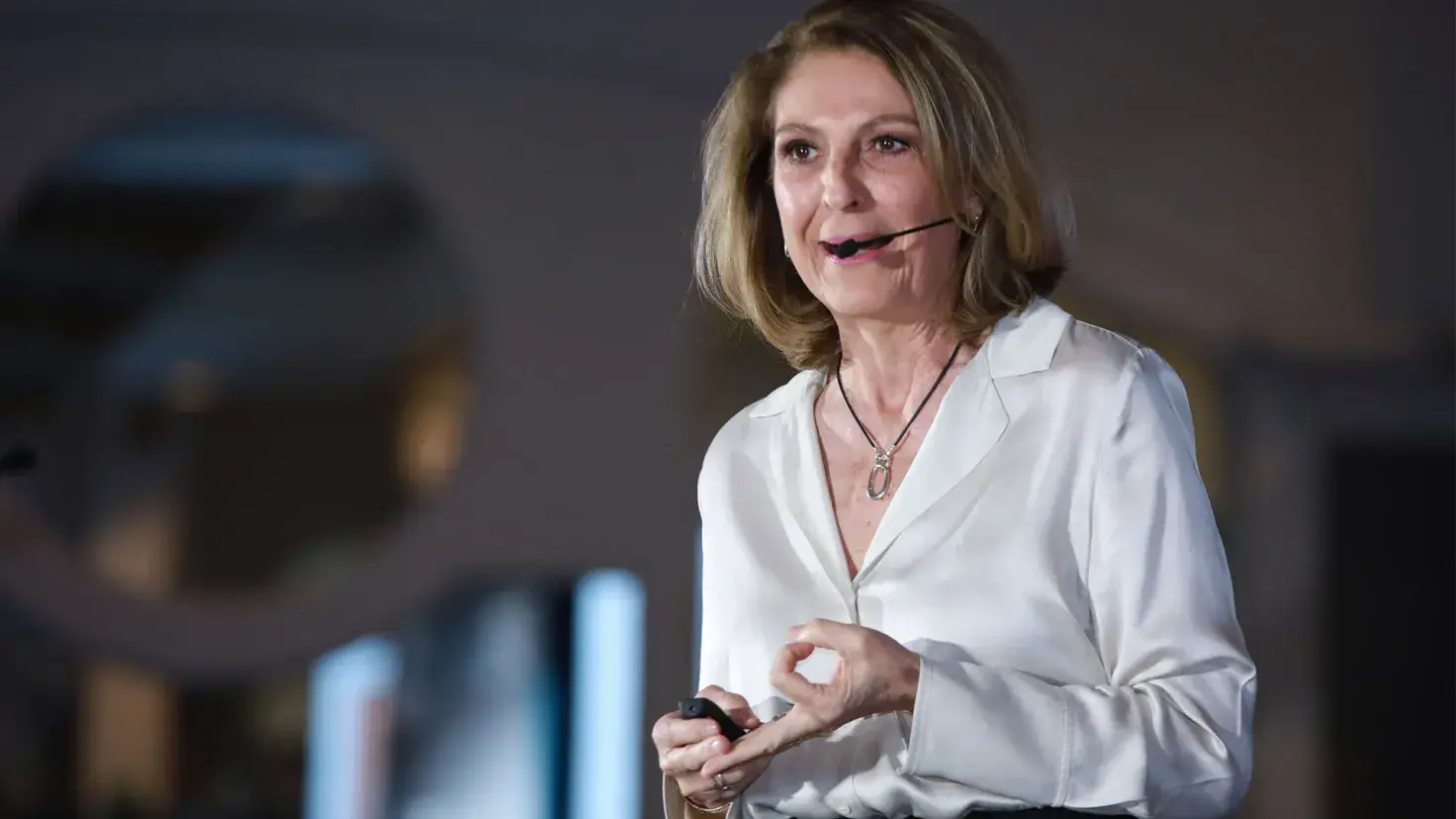 Marcela Velasco, EXATEC del Tec en Estado de México, narra su trayectoria hasta ser directora de mercadotecnia corporativa de América Móvil – Telcel.