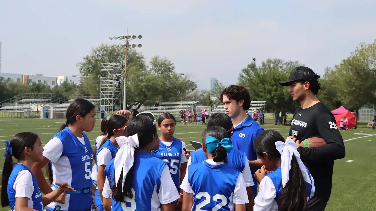 ¡Proyecto Salvaje! Borregos MTY inculca con deporte valores a niños