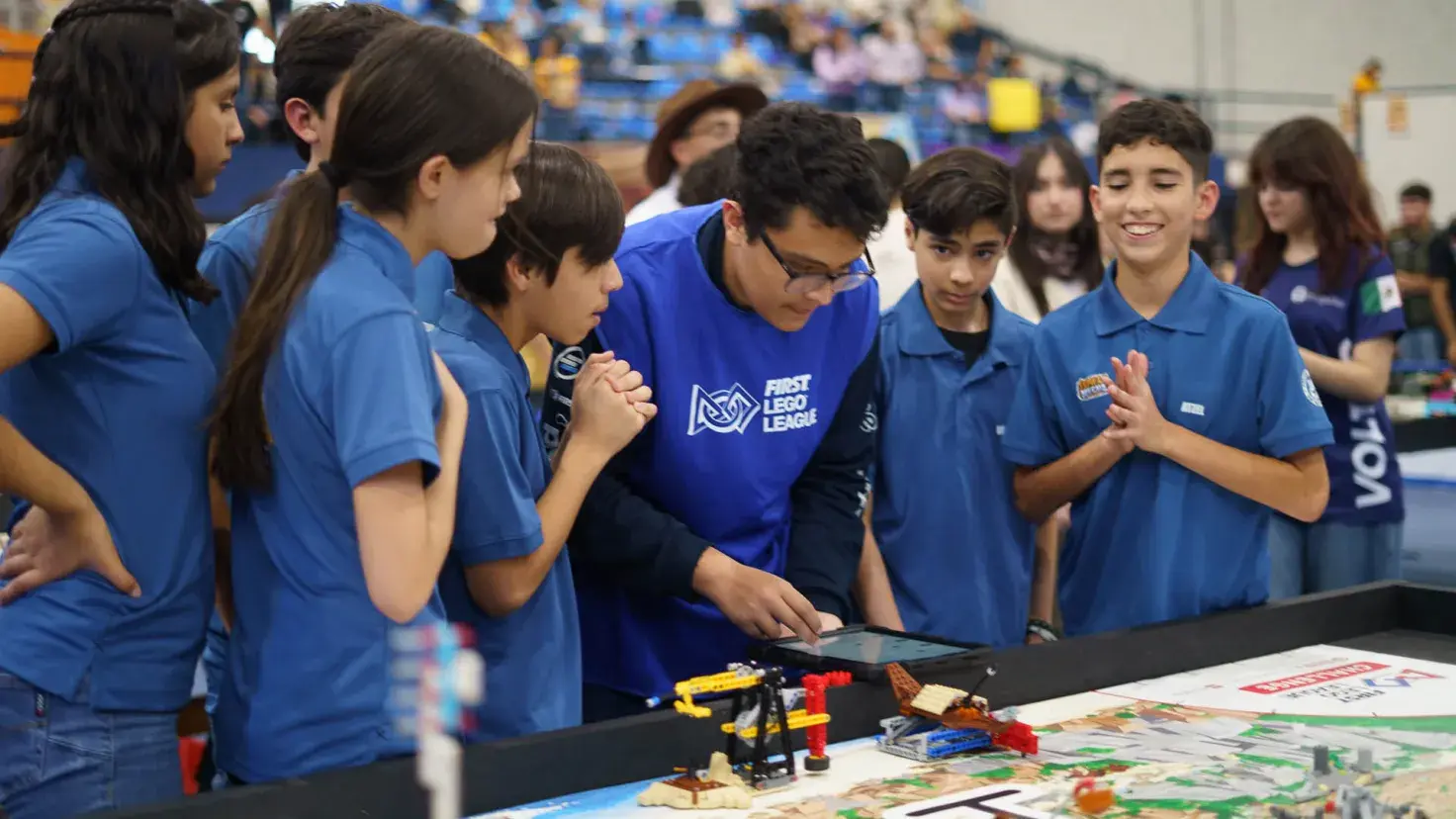 Instituto Voltec: 10 años de promover la robótica en niños y jóvenes