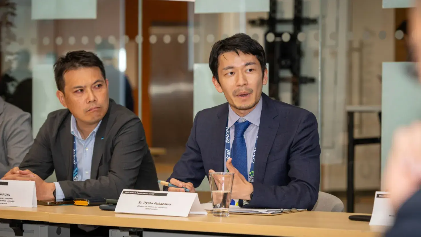 Ryuta Fukasawa habla en el roundtable de IncMTY. 