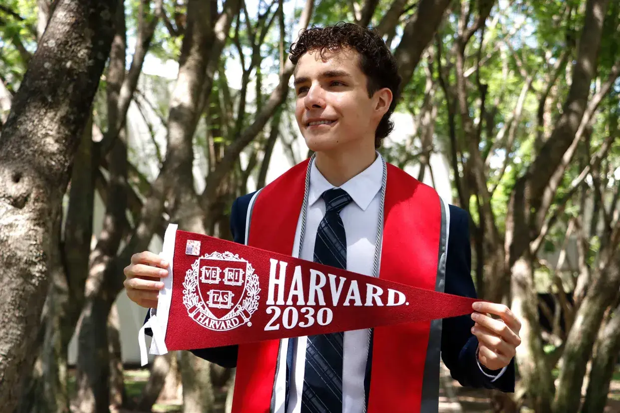 Alumno de PrepaTec Santa Anita va a Harvard.