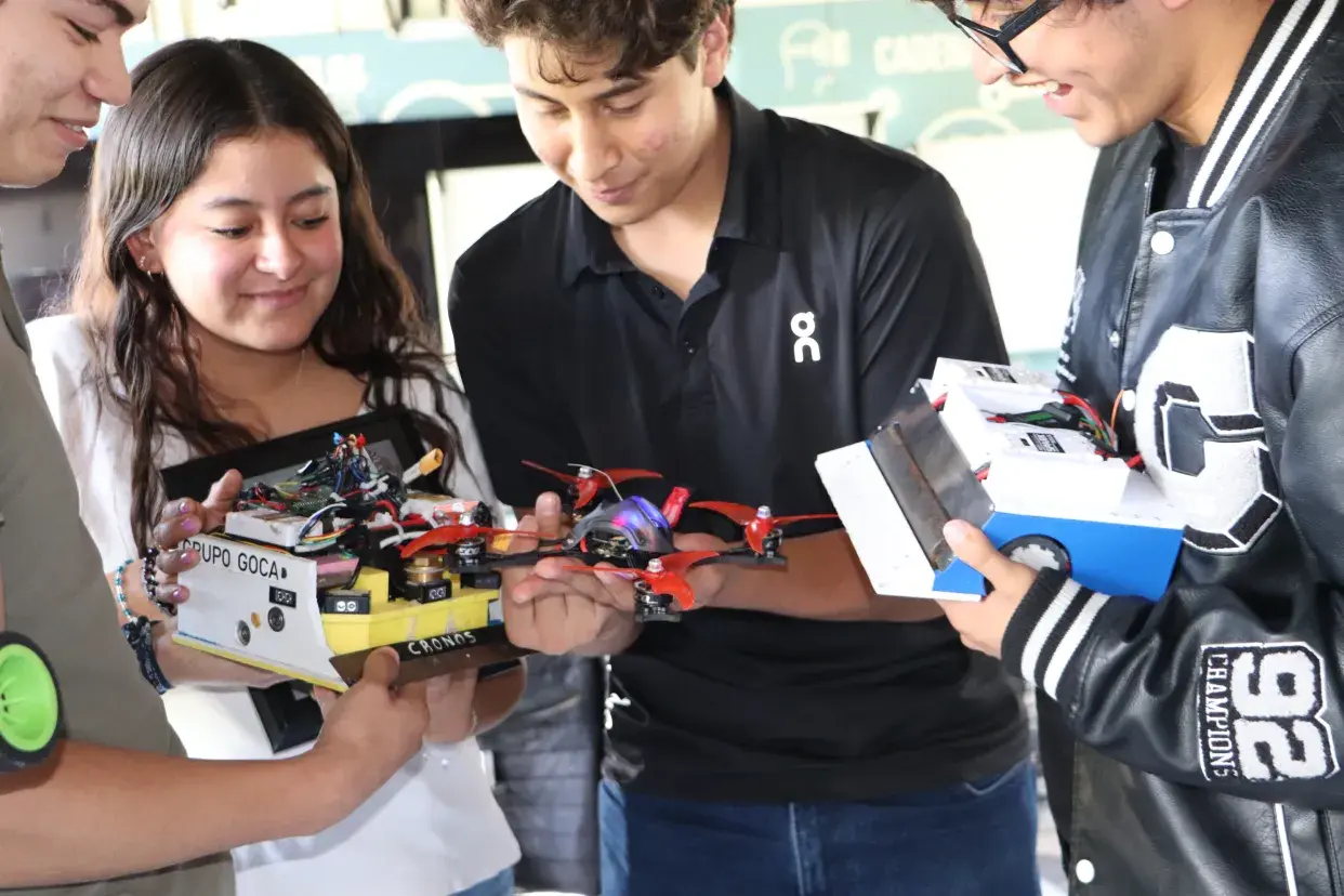 Robótica y Drones la pasión de los ingenieros de Hgo