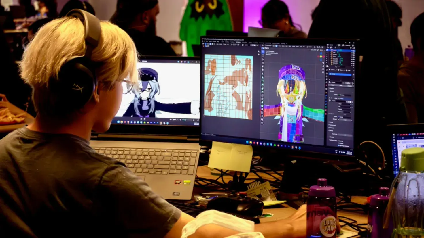 Participante de Ludic Jam 2026 en el Tec de Monterrey campus Chihuahua desarrolla un videojuego.