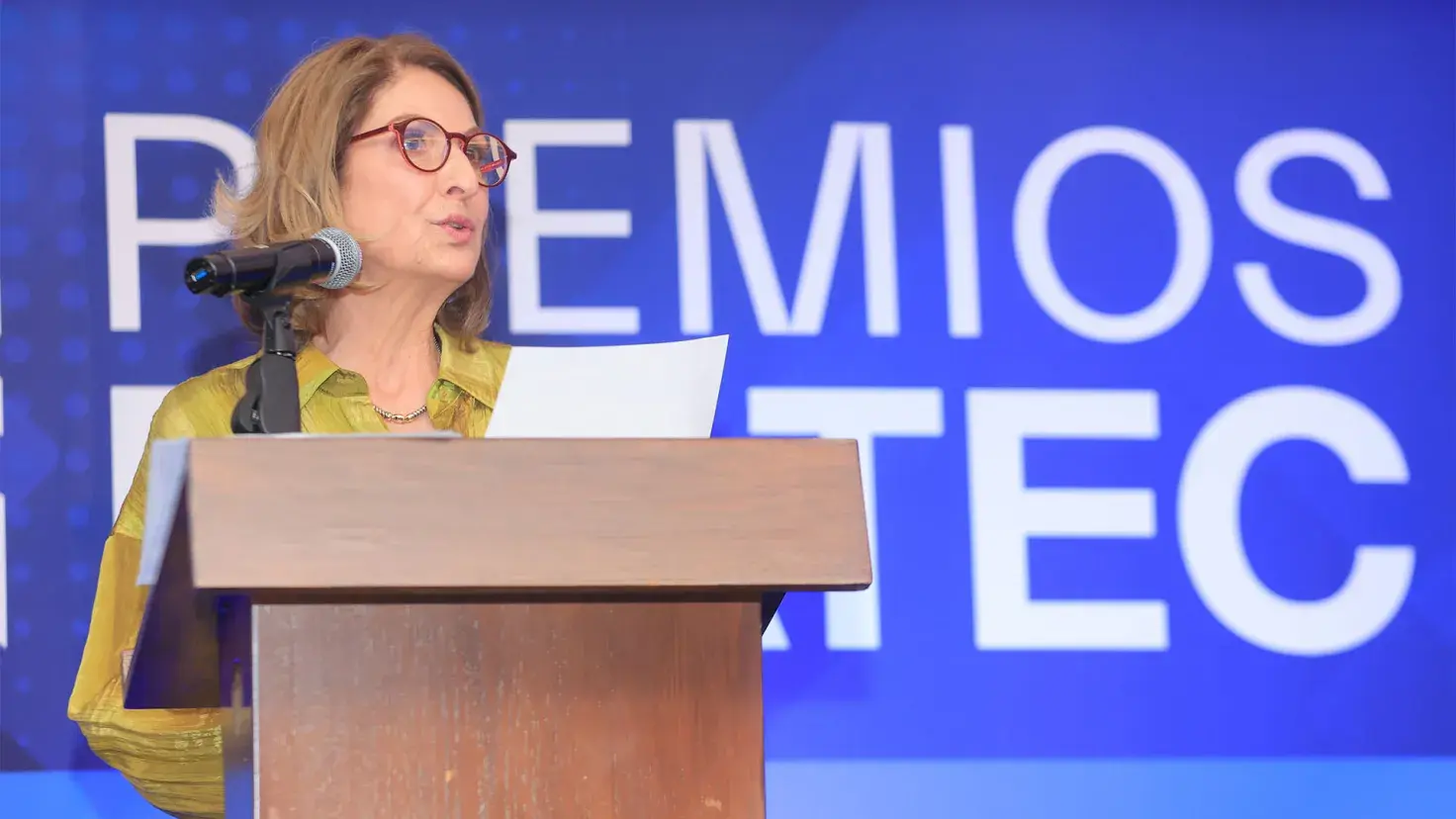 Por su trayectoria en mercadotecnia, Marcela Velasco, EXATEC del Tec en Estado de México, fue reconocida con el Premio Mérito EXATEC 2026.
