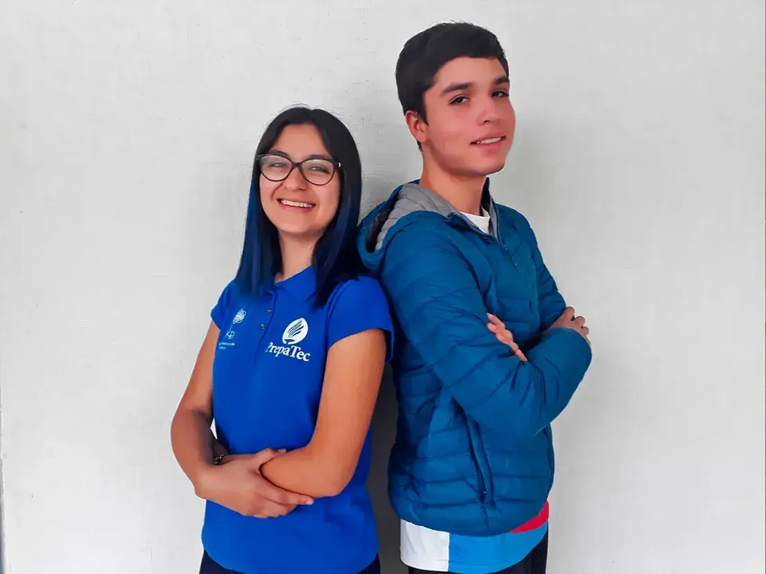 Denisse Garnica y Edgar Femat, buscan el oro nacional en el área de matemáticas.