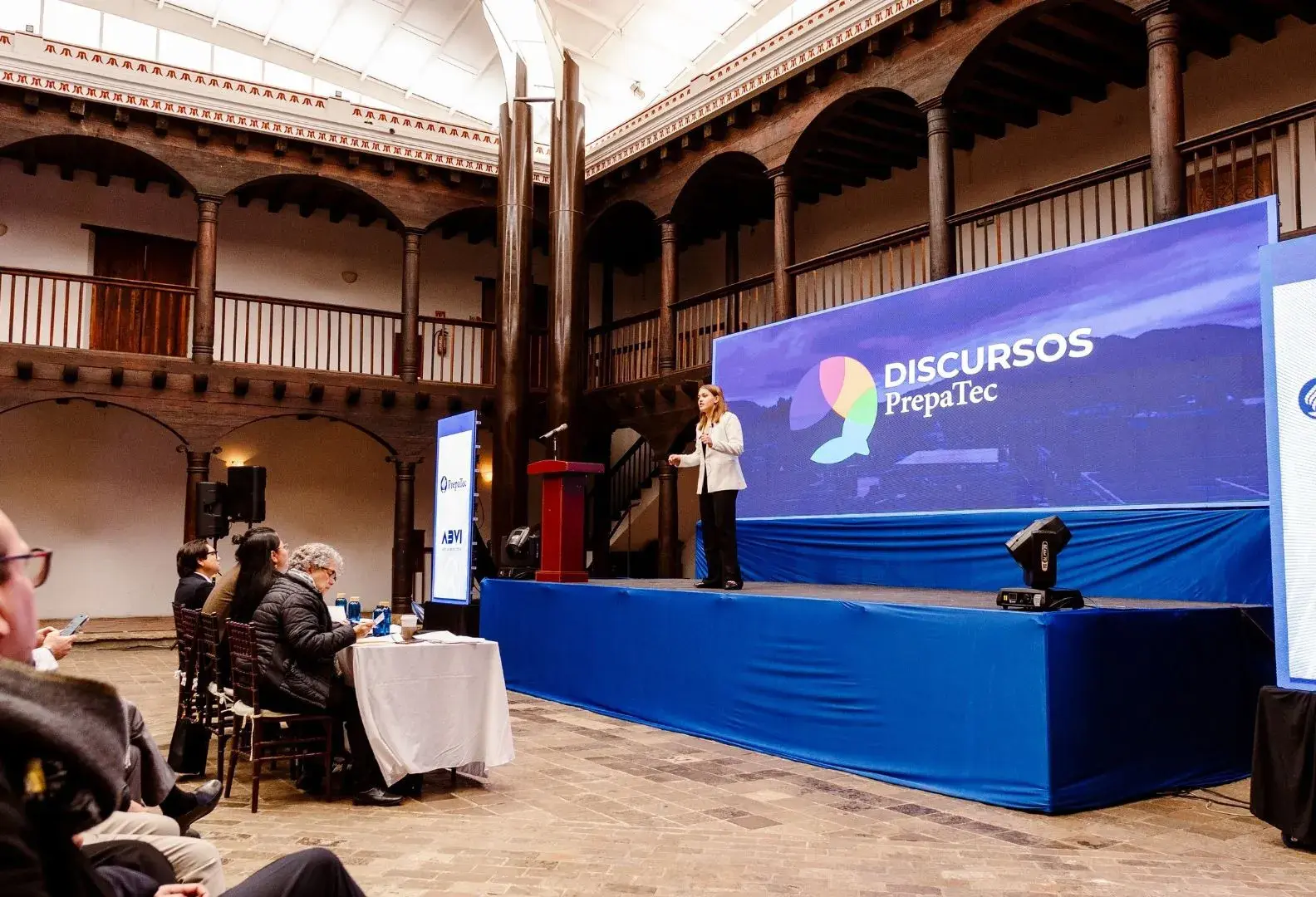 Presentación de discurso Isabella Medina