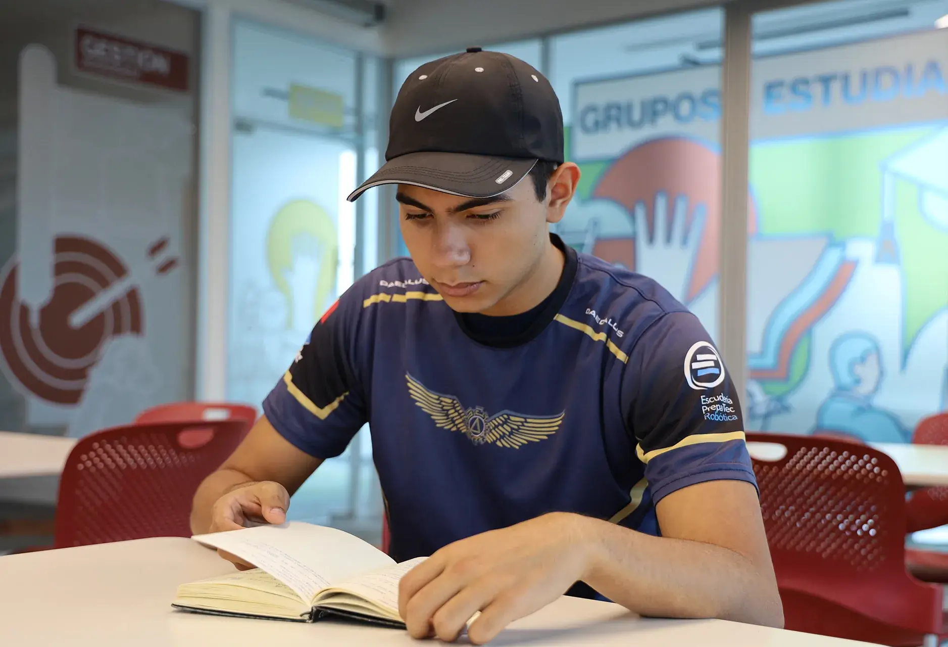 Alumno PrepaTec va al MIT.