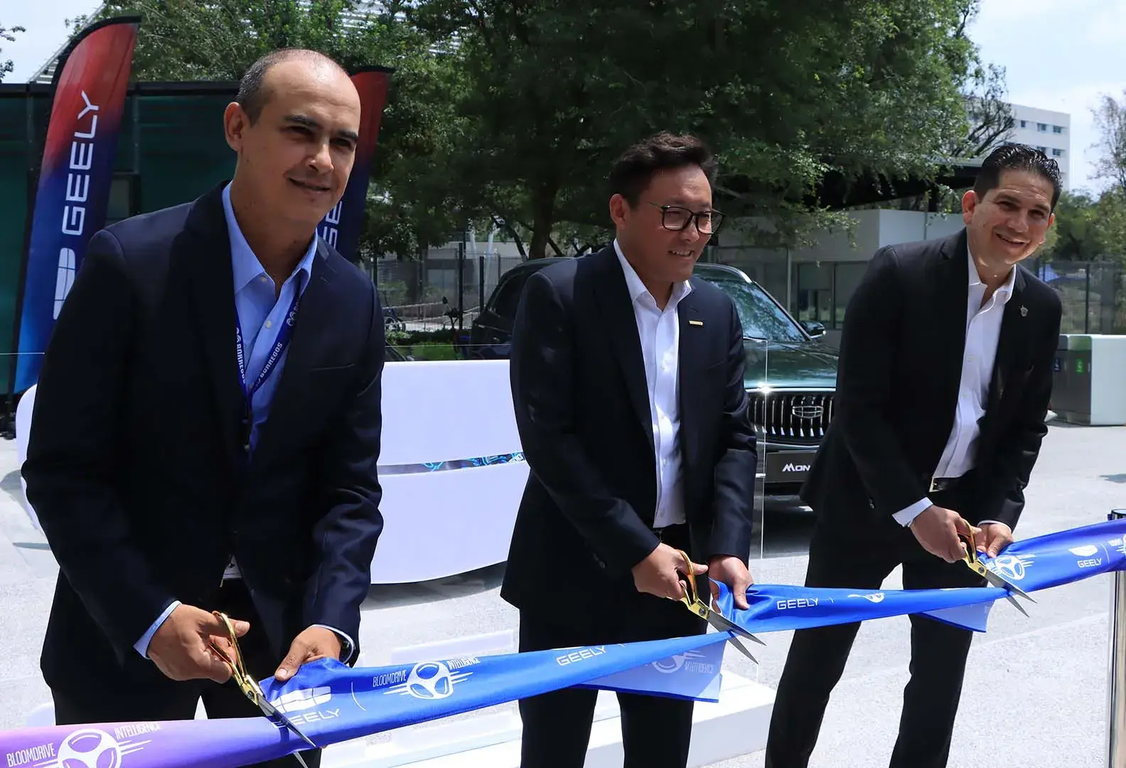 Tec y Geely se alían para desarrollar movilidad autónoma