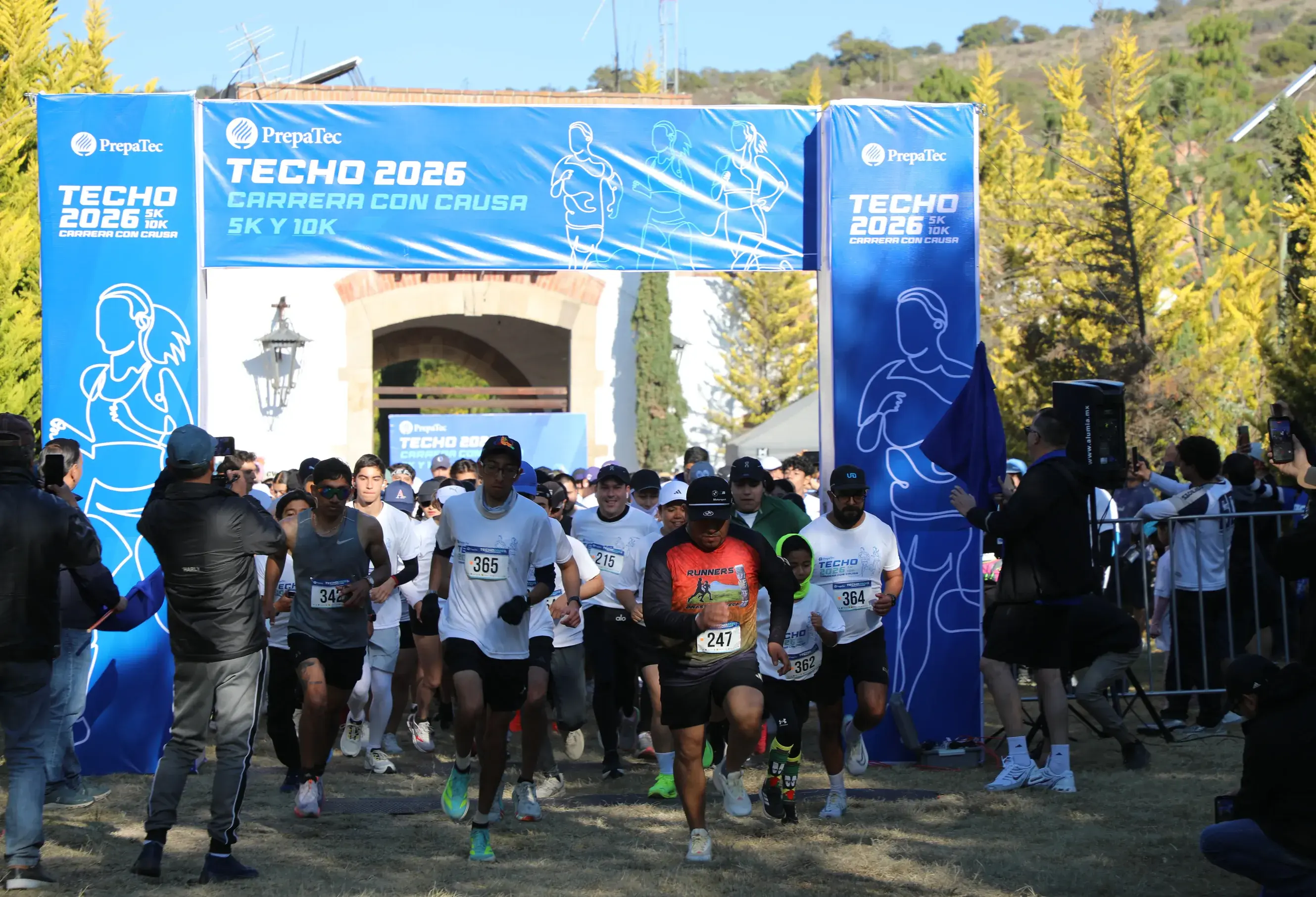 Carrera con causa TECHO