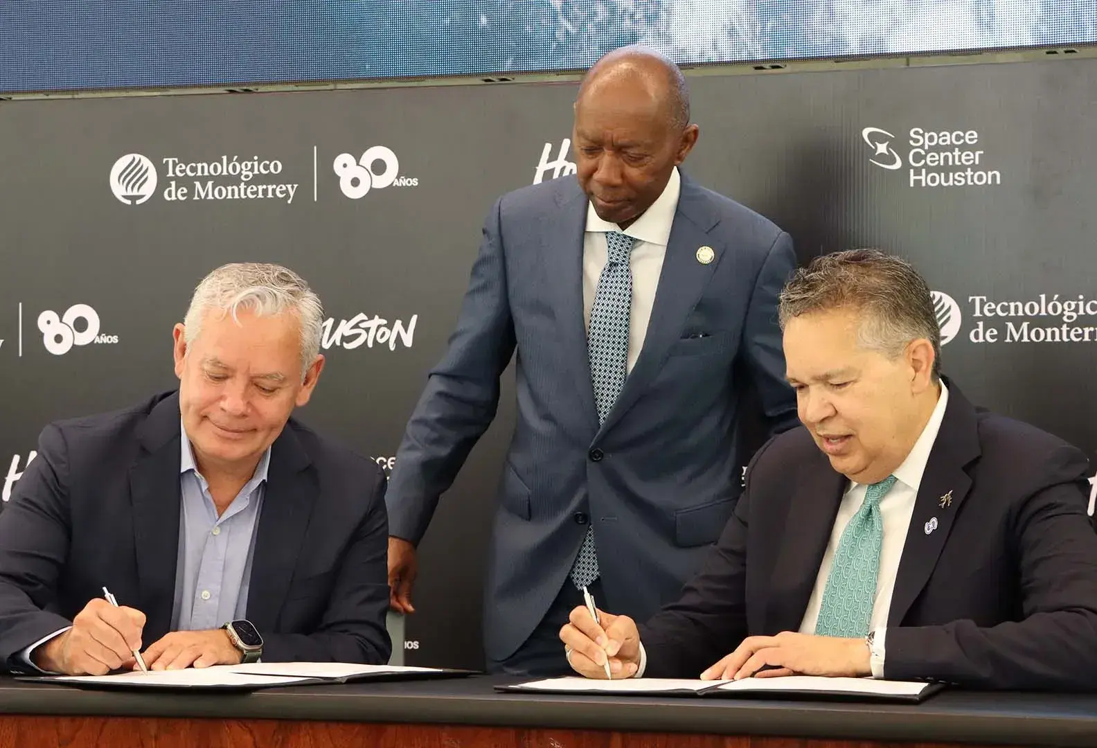 ¡A las estrellas! Pactan colaboración Tec y Space Center Houston
