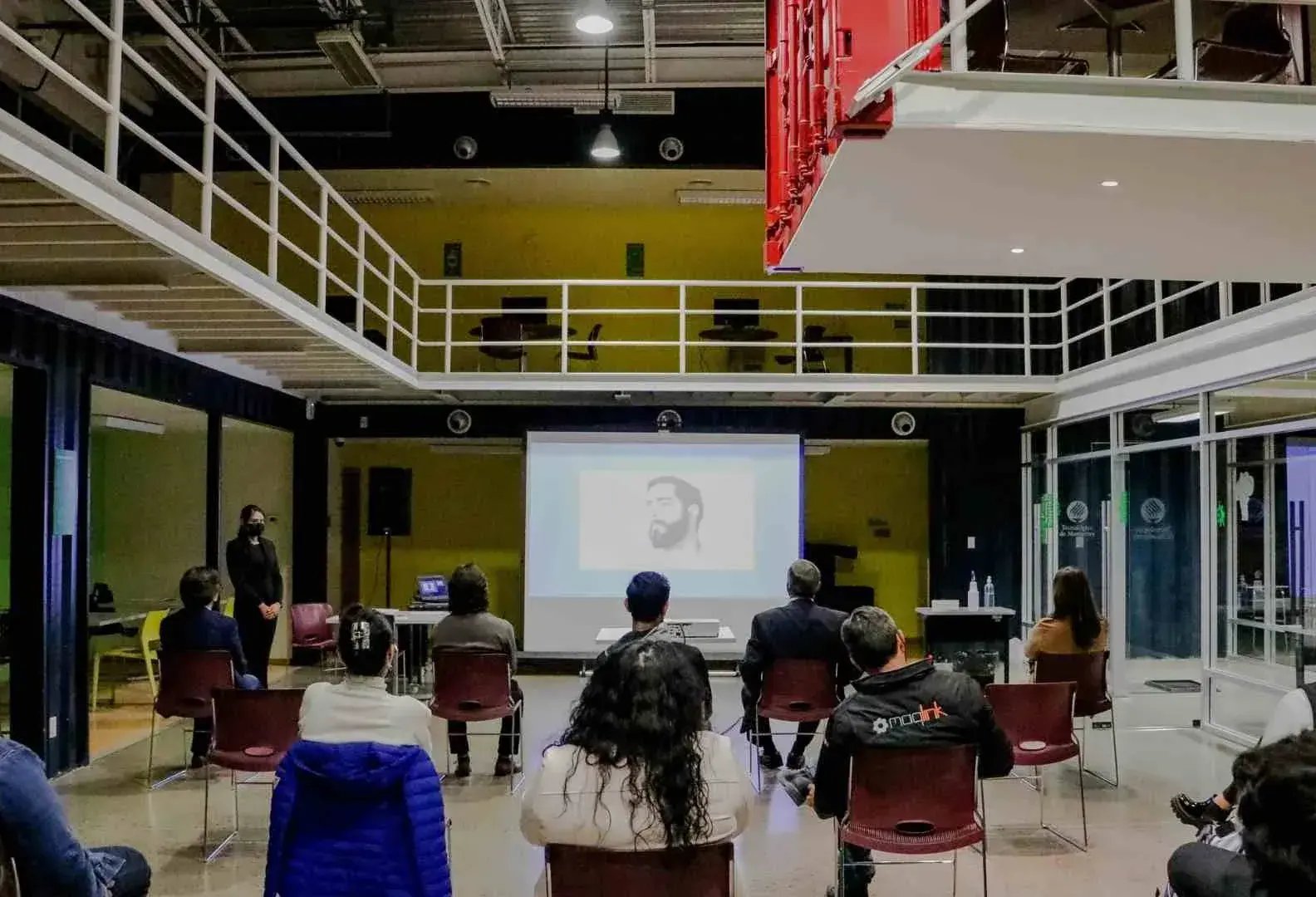 Estudiantes tomando la capacitación