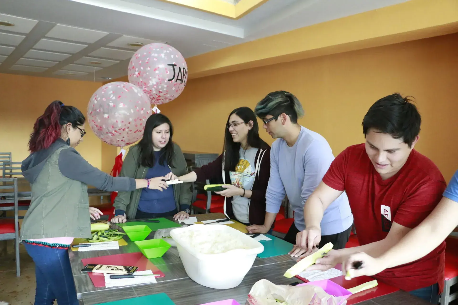 Momento del taller de sushi