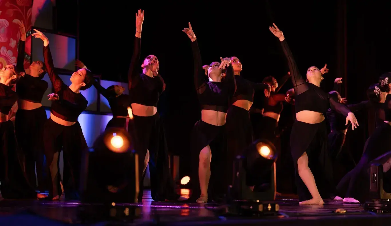 Compañía de Ballet interpreta Abrázame Muy Fuerte Concierto ensamble Homenaje a mi México Popular del Tec campus Puebla