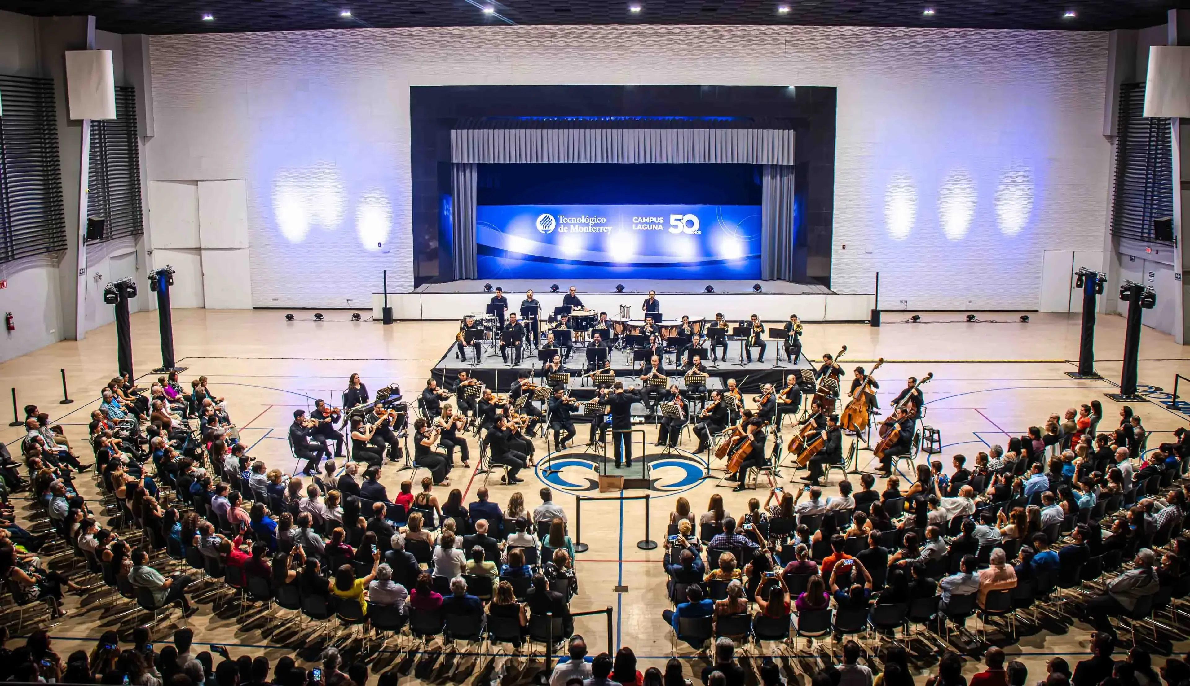 Foto del público asistente al concierto de la Camerata de Coahuila por el 50 aniversario del Tec de Monterrey campus Laguna