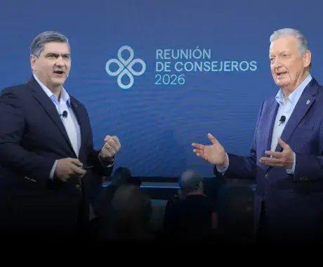 David Garza y Ricardo Saldívar en sus mensajes durante la Reunión de Consejeros 2026 del Grupo Educativo Tecnológico de Monterrey