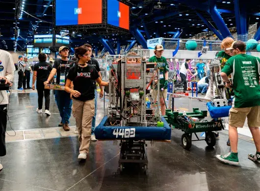 Equipo de robótica mexicano participa en el mundial de FIRST Robotics Competition en Houston, Texas