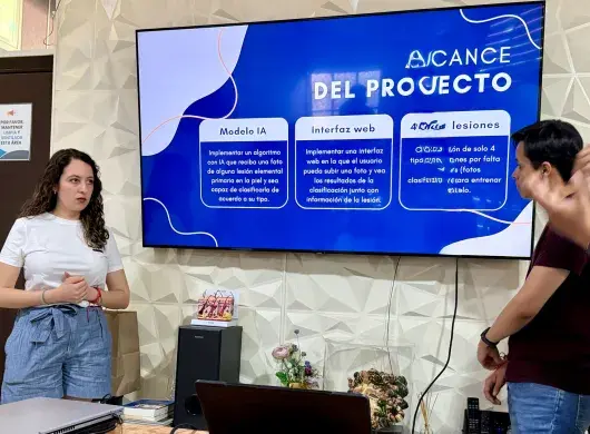Estudiantes de la Ingeniería del Tecnológico de Monterrey, Campus Cuernavaca desarrollaron una plataforma web basada en la inteligencia artificial para apoyar en la identificación de lesiones primarias en la piel.