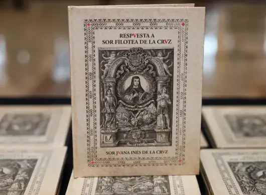 vista del facsimil de la Respuesta a Sor Filotea, de Sor Juana Inés de la Cruz 