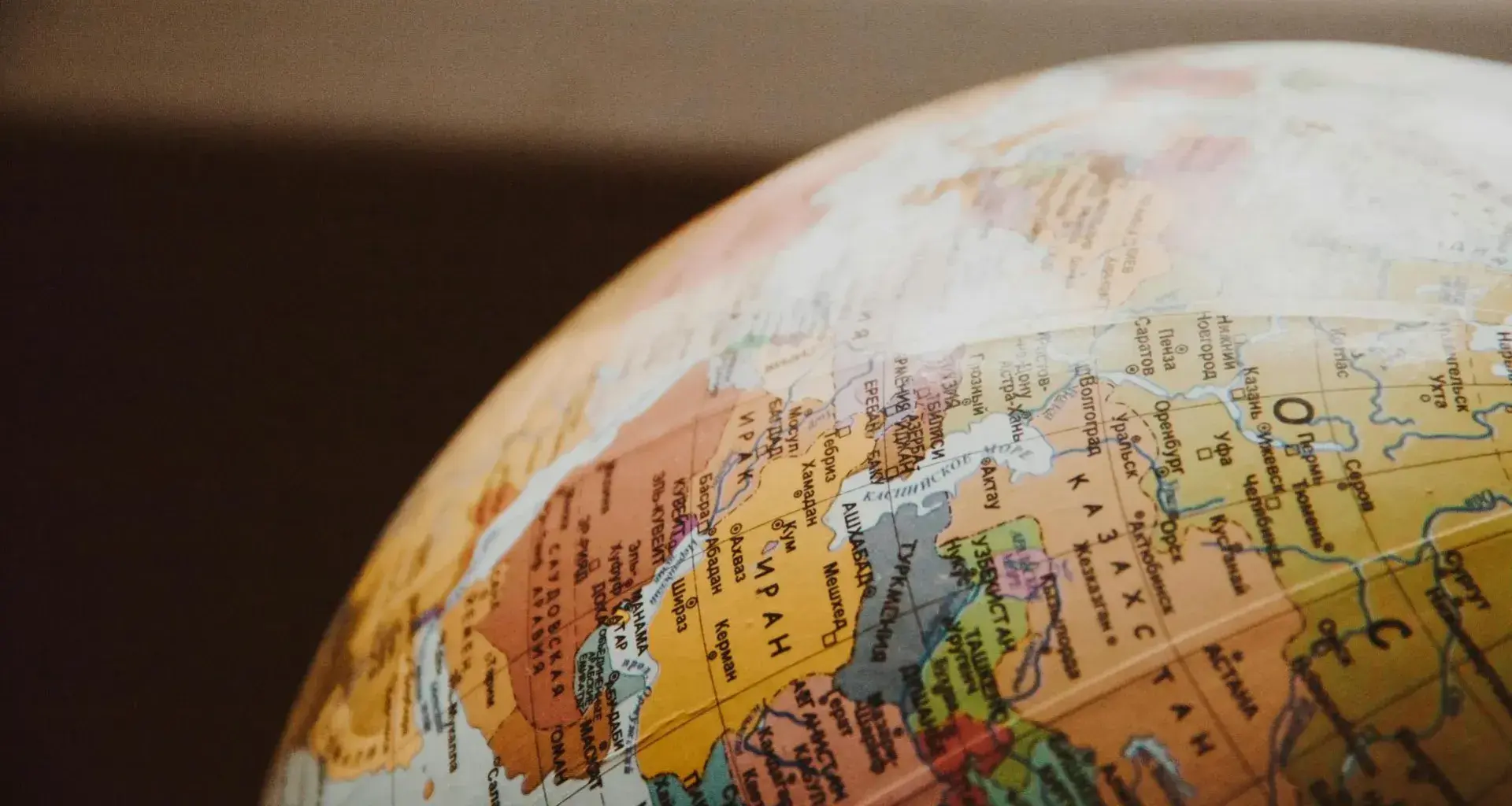 Sebastian Mazzuca, Faculty of Excellence, comparte su visión sobre los retos en LATAM